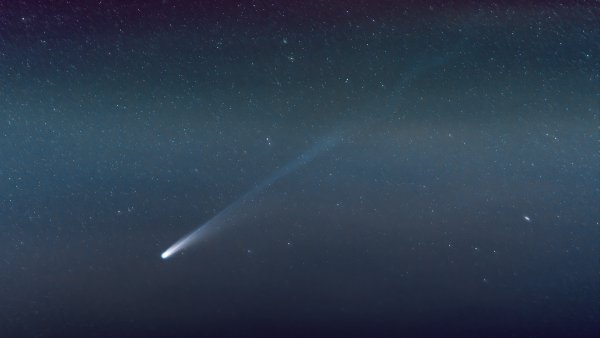 SIMPLE  =                    T / file does conform to FITS standardBITPIX  =                  -32 / number of bits per data pixelNAXIS   =                    3 / number of data axesNAXIS1  =                 8660 / length of data axis 1NAXIS2  =                 5784 / length of data axis 2NAXIS3  =                    3 / length of data axis 3EXTEND  =                    T / FITS dataset may contain extensionsCOMMENT   FITS (Flexible Image Transport System) format is defined in 'AstronomyCOMMENT   and Astrophysics', volume 376, page 359; bibcode: 2001A&A...376..359HBZERO   =                   0. / Offset data range to that of unsigned shortBSCALE  =                   1. / Default scaling factorMIPS-HI =                65535 / Lower visualization cutoffPROGRAM = 'Siril 1.4.0-beta4'  / Software that created this HDUDATE    = '2025-10-19T22:45:42' / UTC date that FITS file was createdDATE-OBS= '2025-10-19T02:57:00' / YYYY-MM-DDThh:mm:ss observation start, UTROWORDER= 'BOTTOM-UP'          / Order of the rows in image arrayEXPTIME =                  30. / [s]  Exposure time durationFILTER  = 'mixed   '           / Active filter nameAPERTURE=     1.79999995231628 / Aperture of the instrumentISOSPEED=                 800. / ISO camera settingFOCALLEN=                 135. / [mm]  Focal lengthXBINNING=                    1 / Camera binning modeYBINNING=                    1 / Camera binning modeXPIXSZ  =      4.1100001335144 / [um] Pixel X axis sizeYPIXSZ  =      4.1100001335144 / [um] Pixel Y axis sizeINSTRUME= 'Sony ILCE-1'        / Instrument nameSTACKCNT=                   29 / Stack framesLIVETIME=                 870. / [s] Exposure time after deadtime correctionEXPSTART=     2460967.62291667 / [JD] Exposure start time (standard Julian date)EXPEND  =     2460967.63574074 / [JD] Exposure end time (standard Julian date)HISTORY NL-Bayes         mod=1.000   CCHISTORY NL-Bayes         mod=1.000   CCHISTORY          x=347, y=614, w=8313, h=5170END